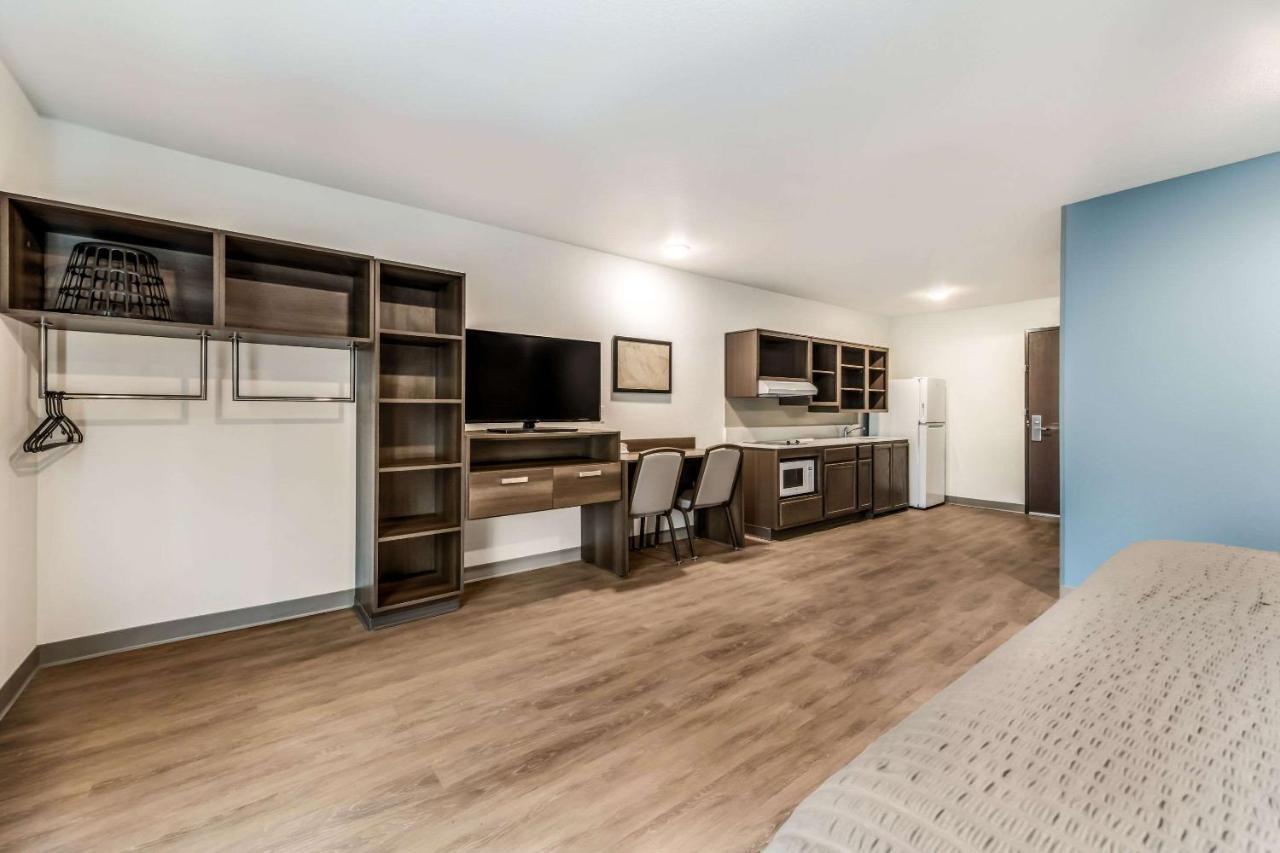 Woodspring Suites Charlotte - University Research Park Exteriör bild